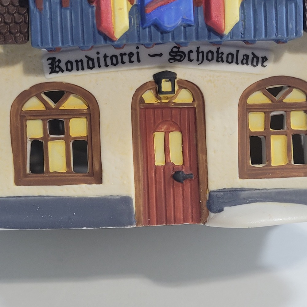 Dept 56 Alpine Village Bakery & Chocolate Shop 5614-6 Heritage Village 1994 - Picture 3 of 9